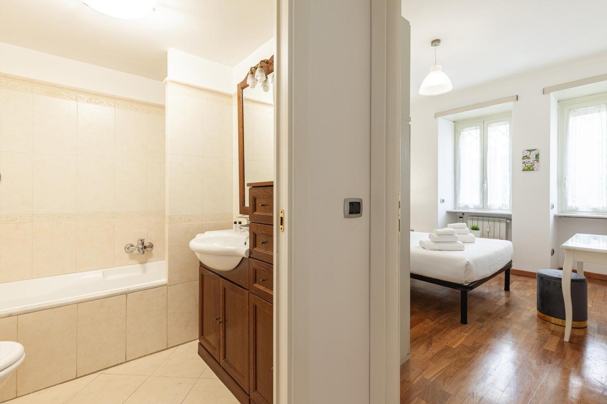 Appartamento Hostly-wood And Colors Midtown-just 7min To Colosseum
