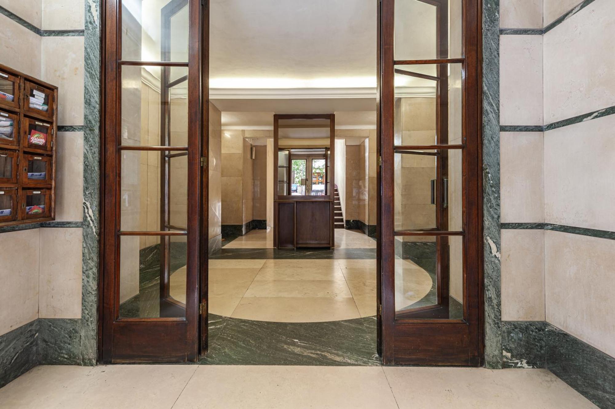 Appartamento Hostly-wood And Colors Midtown-just 7min To Colosseum Roma