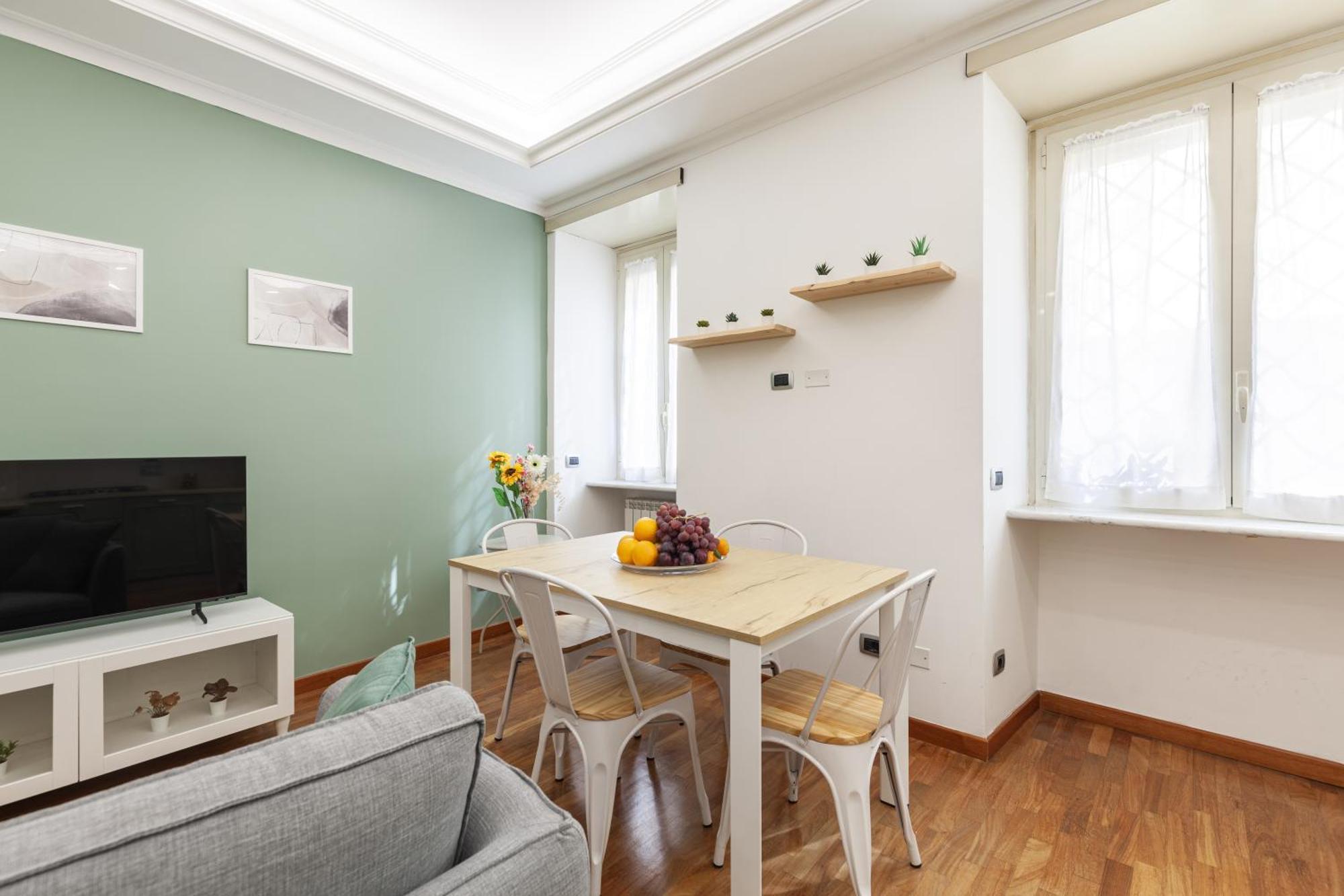 Appartamento Hostly-wood And Colors Midtown-just 7min To Colosseum *