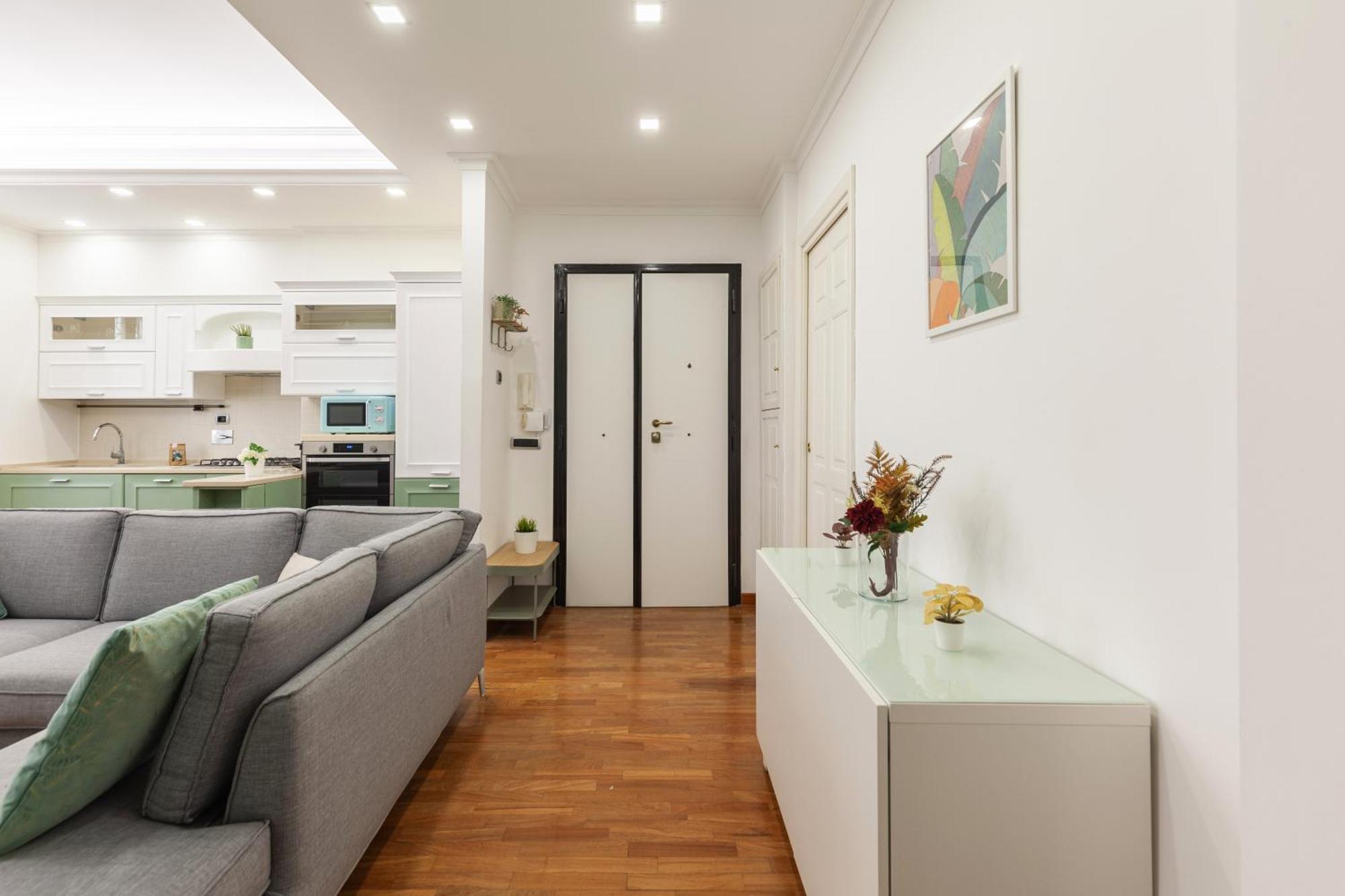 Appartamento Hostly-wood And Colors Midtown-just 7min To Colosseum *